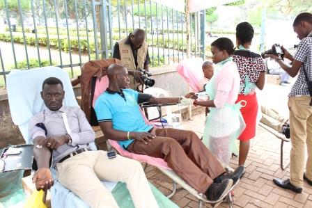 Cooperators Donate Blood