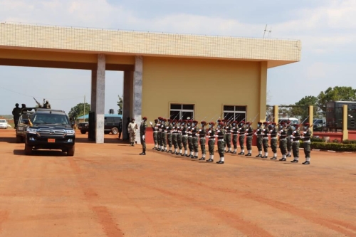 The President arriving to the launch of the plant